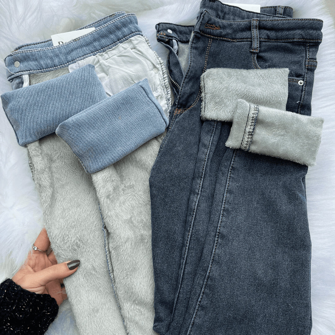 Calça Jeans Peluciada com Elastano + Meia Térmica Grátis